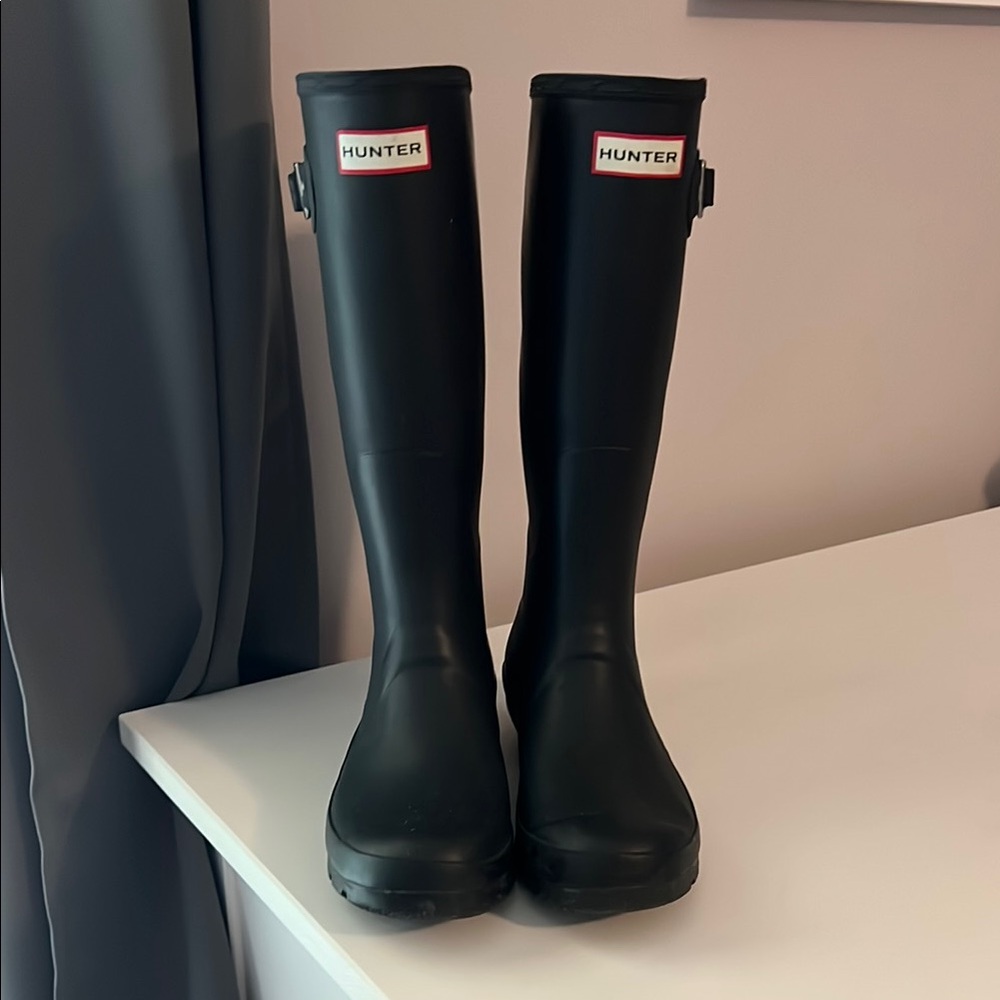 Hunter Classic Black Waterproof Rainboots